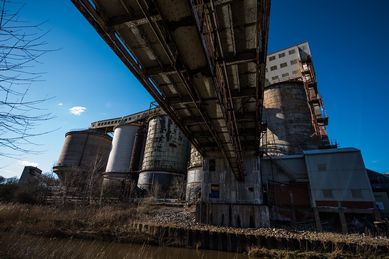 fertilizer manufacturing plant exterior